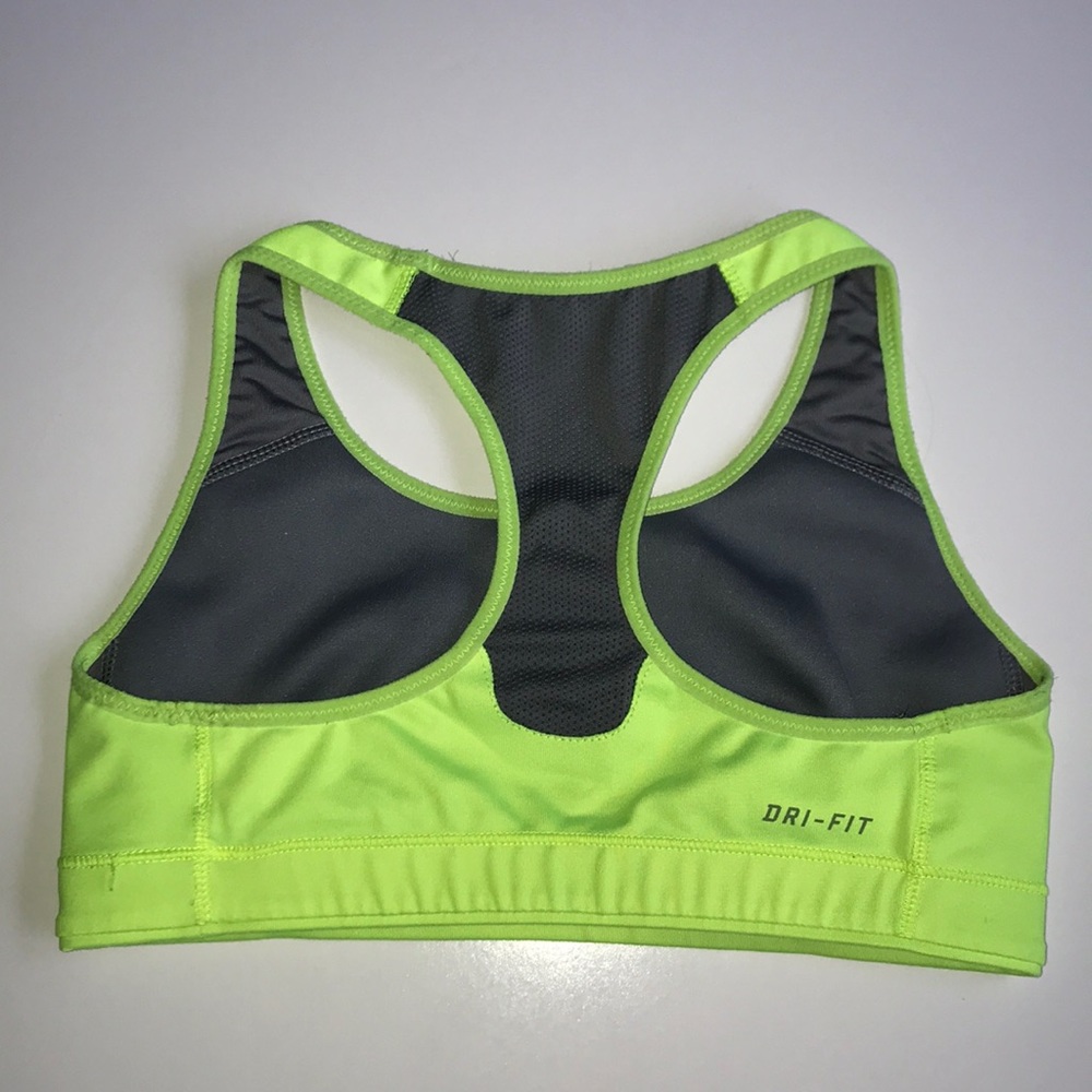 Nike Dri-Fit XS Sportsbra - Picture 2 of 7